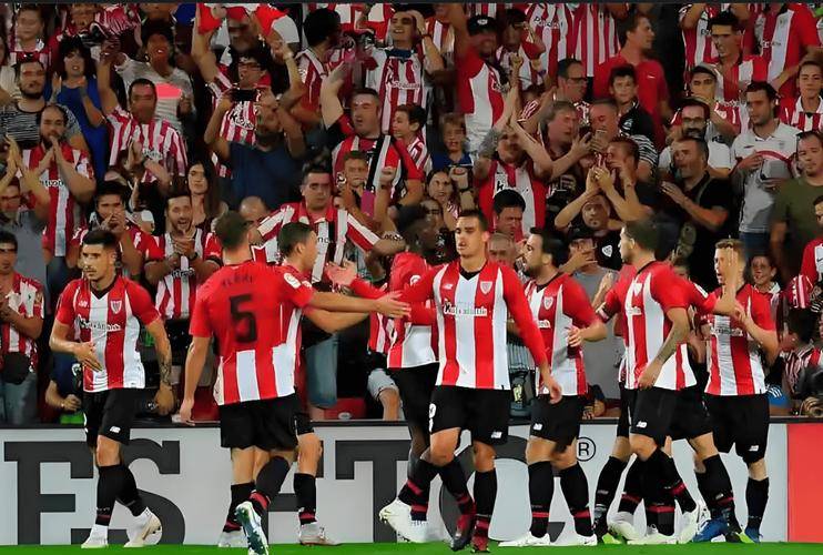 亚博-毕尔巴鄂竞技训练开放日；赛后队长鼓劲引欢呼；西甲在即；纪律约束更严格-亚博