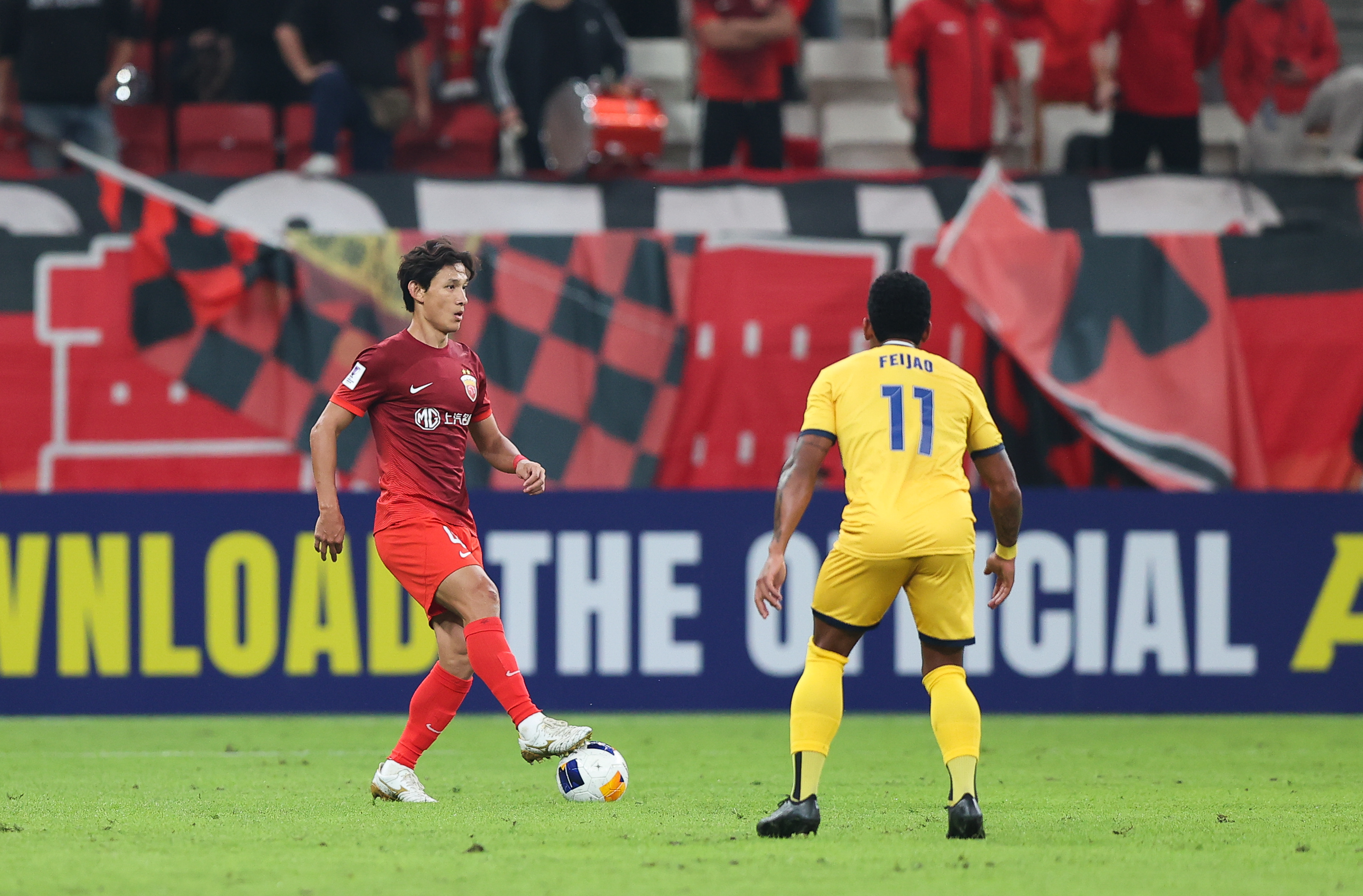 亚博-上海海港训练开放日；加时末段远射贴柱引欢呼；欧篮联在即；年轻球员得到机会的简单介绍-亚博